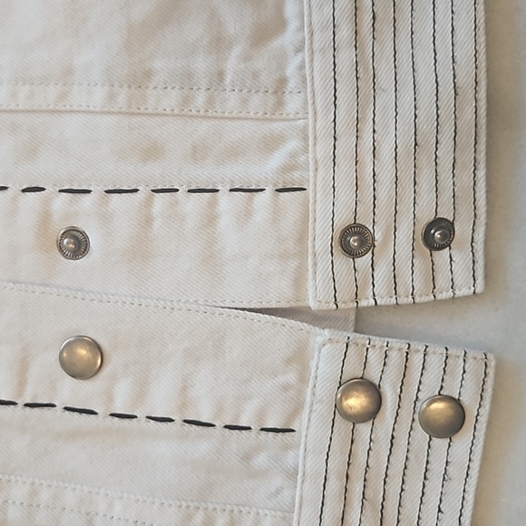 Double D Ranch - Picture 2 of 15